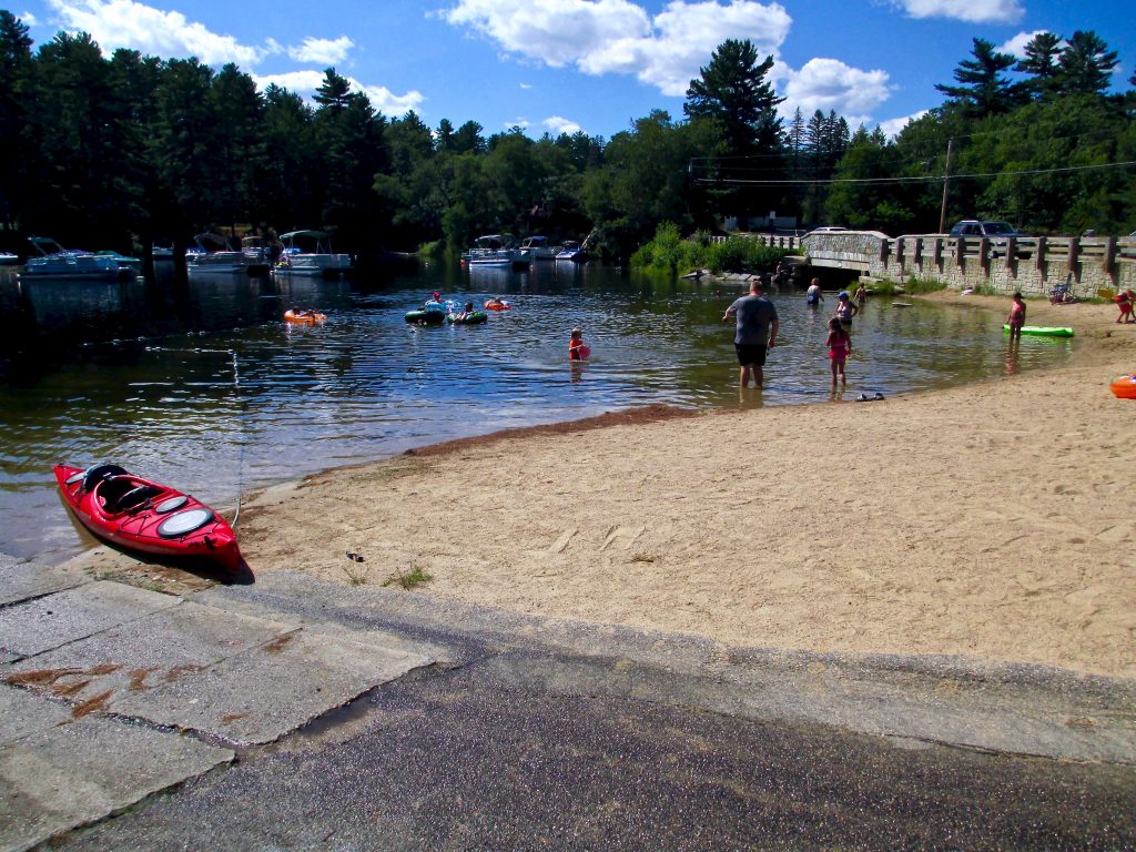 Conway Lake Wilderness Girls Kayaking